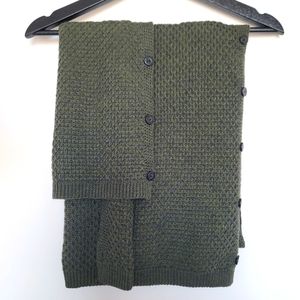 NWOT BENCH 7-ways GREEN Knit Scarf Shawl Wrap buttoned